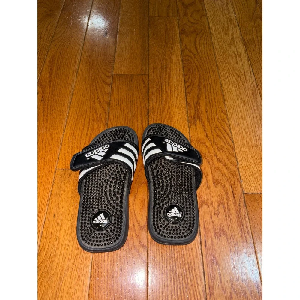 Adidas Adissage‎ Kids Black White Massage Slide Sandals 078285 Size 2Y